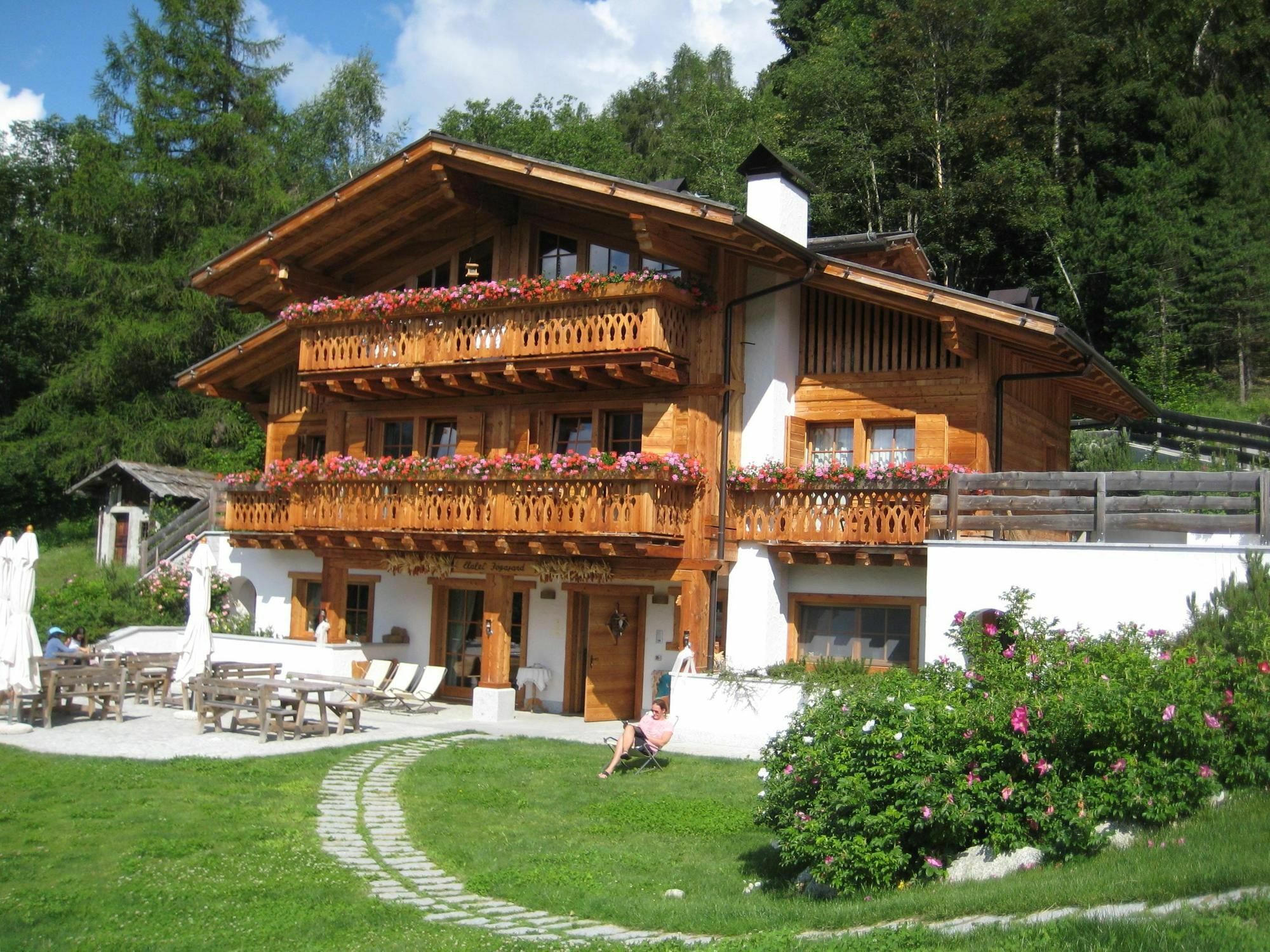 Fogajard Lovely Chalet Мадонна-ди-Кампильо Экстерьер фото